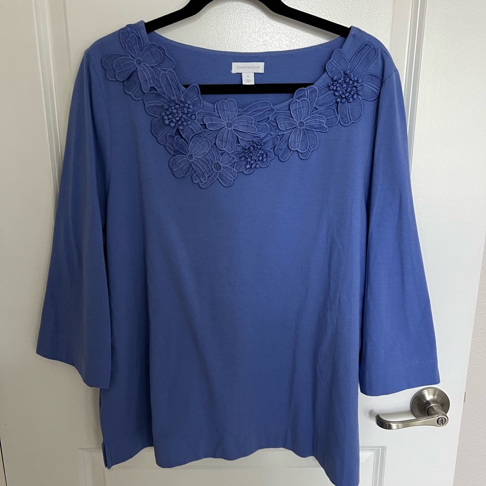 Charter club appliqué top. Size XL.